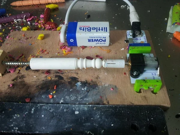 Crayon Lathe by Tmax